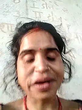 Snapshot of Simran_Love143 chatting on July 16, 12:33 pm Simran Love143 online show from July 16, 12:33 pm