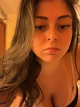 Snapshot of madelina08 chatting on July 21, 10:56 pm madelina08 online show from July 21, 10:56 pm