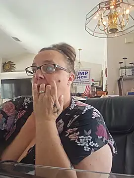 OurDirtyLilSecret88 online show from July 21, 6:10 pm