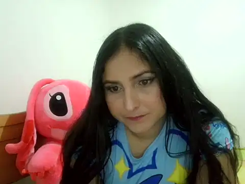 Snapshot of abril9393 chatting on July 25, 8:28 pm abril9393 online show from July 25, 8:28 pm