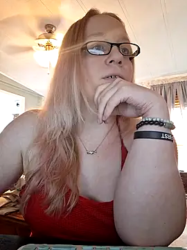 Snapshot of XxMs_StarzxX chatting on January 30, 4:13 pm XxMs StarzxX online show from January 30, 4:13 pm