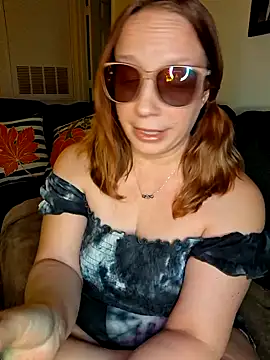 Snapshot of XxMs_StarzxX chatting on November 27, 5:42 am XxMs StarzxX online show from November 27, 5:42 am