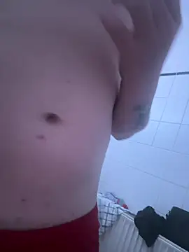 Snapshot of patron081 chatting on August 2, 8:13 am patron081 online show from August 2, 8:13 am