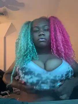 kylanluvv online show from July 18, 5:55 am