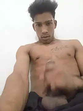 Snapshot of hotcesar69 chatting on July 26, 3:47 am hotcesar69 online show from July 26, 3:47 am