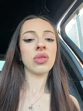 Snapshot of MoonLinaa chatting on July 19, 1:59 pm MoonLinaa online show from July 19, 1:59 pm