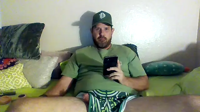 Snapshot of Cubby_Holes chatting on July 25, 2:31 am Cubby Holes online show from July 25, 2:31 am