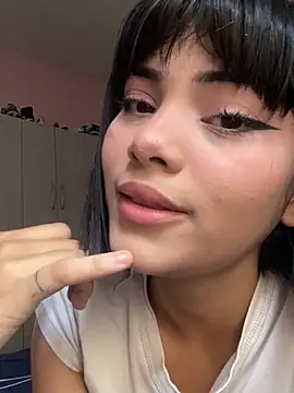 Ariii  0 online show from July 21, 8:33 pm
