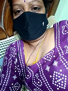 Snapshot of Official_Sweety_Angel chatting on August 6, 3:58 pm Official Sweety Angel online show from August 6, 3:58 pm