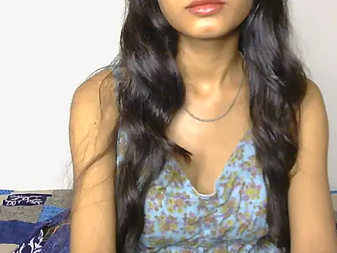 aesthetic- girl online show from July 23, 6:33 am