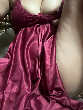 Snapshot of lusty_bhabh chatting on July 27, 5:09 pm lusty bhabh online show from July 27, 5:09 pm