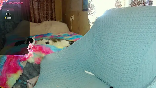 Snapshot of FlirtatiousMegan chatting on December 4, 6:34 am FlirtatiousMegan online show from December 4, 6:34 am