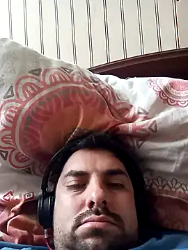 Snapshot of robredoj chatting on October 5, 2:04 pm robredoj online show from October 5, 2:04 pm