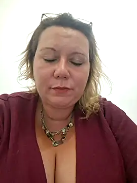 pulpeuselulu online show from July 23, 6:06 pm