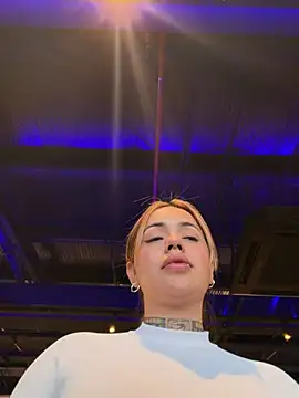 Naia Eden online show from August 7, 8:55 pm