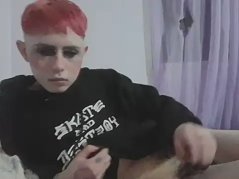 Snapshot of valkittyegirll chatting on July 31, 2:00 am valkittyegirll online show from July 31, 2:00 am