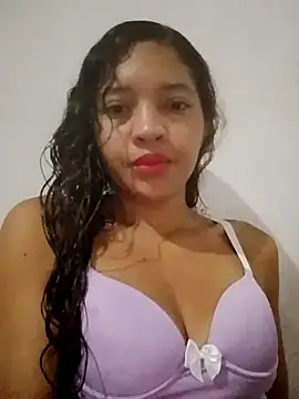 cute larissa xx online show from July 26, 3:36 am