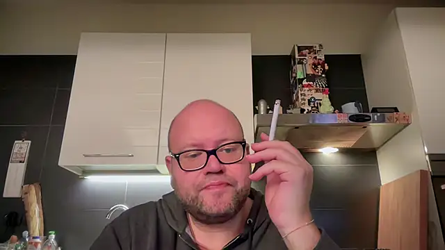 Snapshot of theitalianbear chatting on February 13, 5:33 pm theitalianbear online show from February 13, 5:33 pm