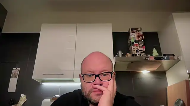 theitalianbear online show from October 9, 1:36 am