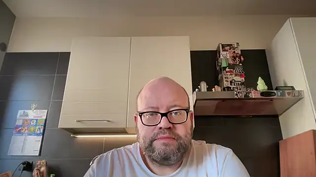 theitalianbear online show from January 14, 1:50 pm