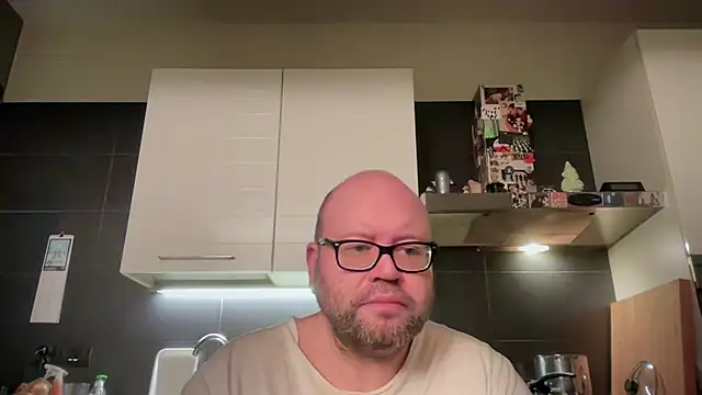 theitalianbear online show from February 5, 5:45 am