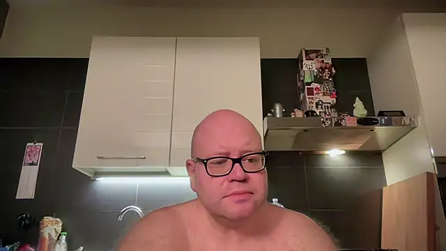 theitalianbear online show from April 24, 6:43 pm