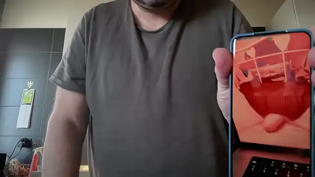 theitalianbear online show from May 3, 5:46 am