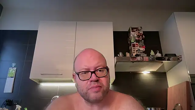 theitalianbear online show from May 29, 3:37 am