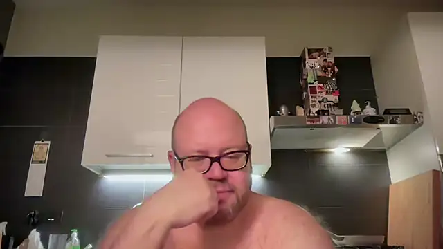 theitalianbear online show from June 1, 2:46 am