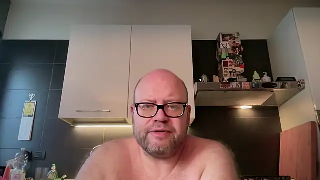 theitalianbear online show from June 2, 4:03 am