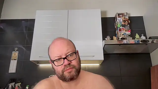 theitalianbear online show from June 15, 7:54 am