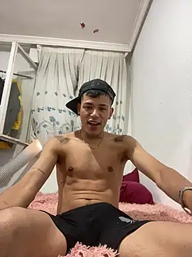 hamzel23 online show from July 28, 3:43 pm