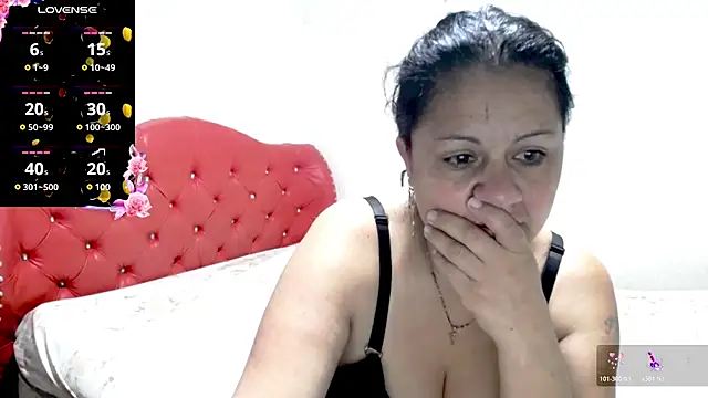 Snapshot of sexy_jhoan88 chatting on May 27, 9:17 am sexy jhoan88 online show from May 27, 9:17 am