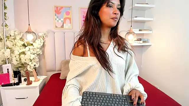 Snapshot of alessia__noir_ chatting on July 27, 9:22 pm alessia noir online show from July 27, 9:22 pm