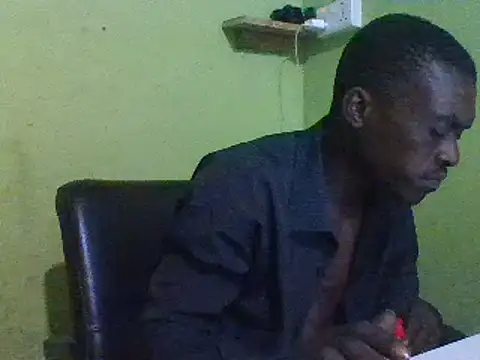 Snapshot of blakkvirus chatting on March 5, 3:40 am blakkvirus online show from March 5, 3:40 am