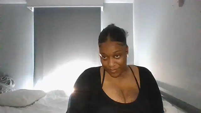 chelseabea online show from July 30, 8:02 am