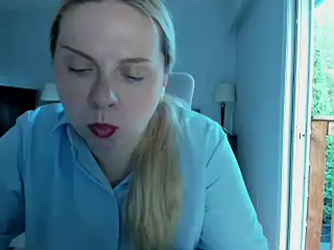 Snapshot of I_LOVE_YOUUU chatting on July 31, 2:33 am I LOVE YOUUU online show from July 31, 2:33 am