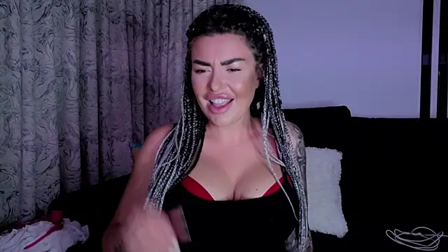 SiennaLove888 online show from August 5, 9:06 pm