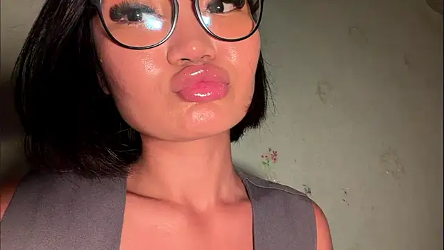 Velvetb00m online show from July 31, 5:34 pm