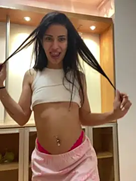 EllaBubbless online show from July 31, 7:57 pm