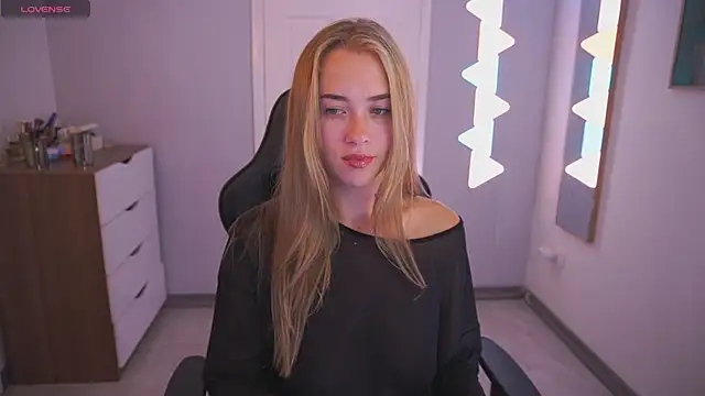 DanikaDillan online show from November 10, 12:31 am