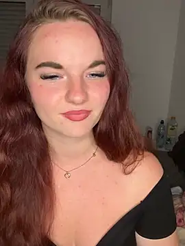 SecretSarah69 online show from August 2, 1:31 pm