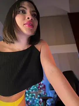 Snapshot of HannaBeckett chatting on December 10, 1:11 am HannaBeckett online show from December 10, 1:11 am