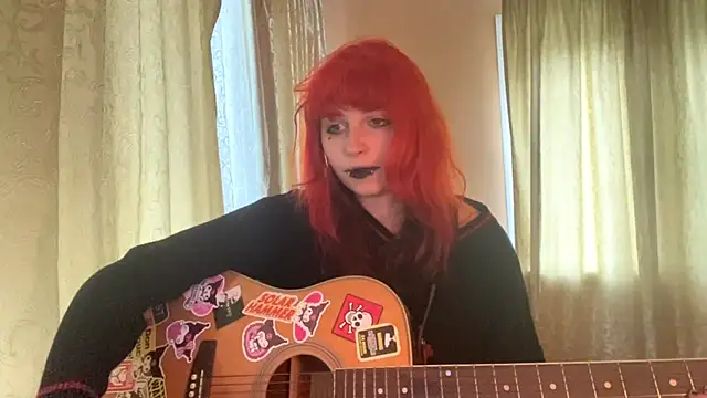 Snapshot of LyndseyCronshaw chatting on August 3, 9:04 am LyndseyCronshaw online show from August 3, 9:04 am