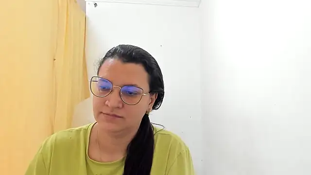 Snapshot of MARILYN_GARCIA chatting on October 23, 2:16 pm MARILYN GARCIA online show from October 23, 2:16 pm