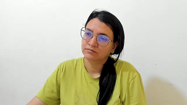 Snapshot of MARILYN_GARCIA chatting on November 3, 1:45 pm MARILYN GARCIA online show from November 3, 1:45 pm