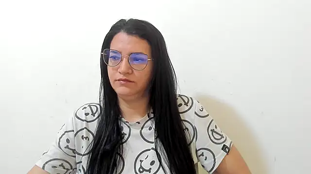 Snapshot of MARILYN_GARCIA chatting on November 23, 2:06 pm MARILYN GARCIA online show from November 23, 2:06 pm