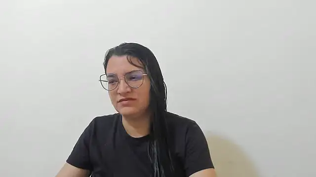 Snapshot of MARILYN_GARCIA chatting on November 26, 2:07 pm MARILYN GARCIA online show from November 26, 2:07 pm