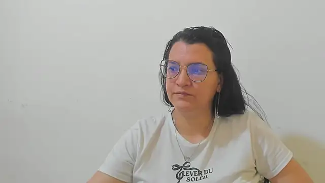 Snapshot of MARILYN_GARCIA chatting on December 15, 2:54 pm MARILYN GARCIA online show from December 15, 2:54 pm