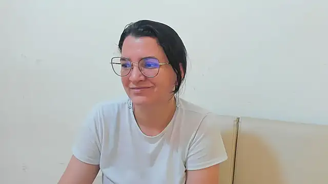 MARILYN GARCIA online show from January 7, 6:21 pm